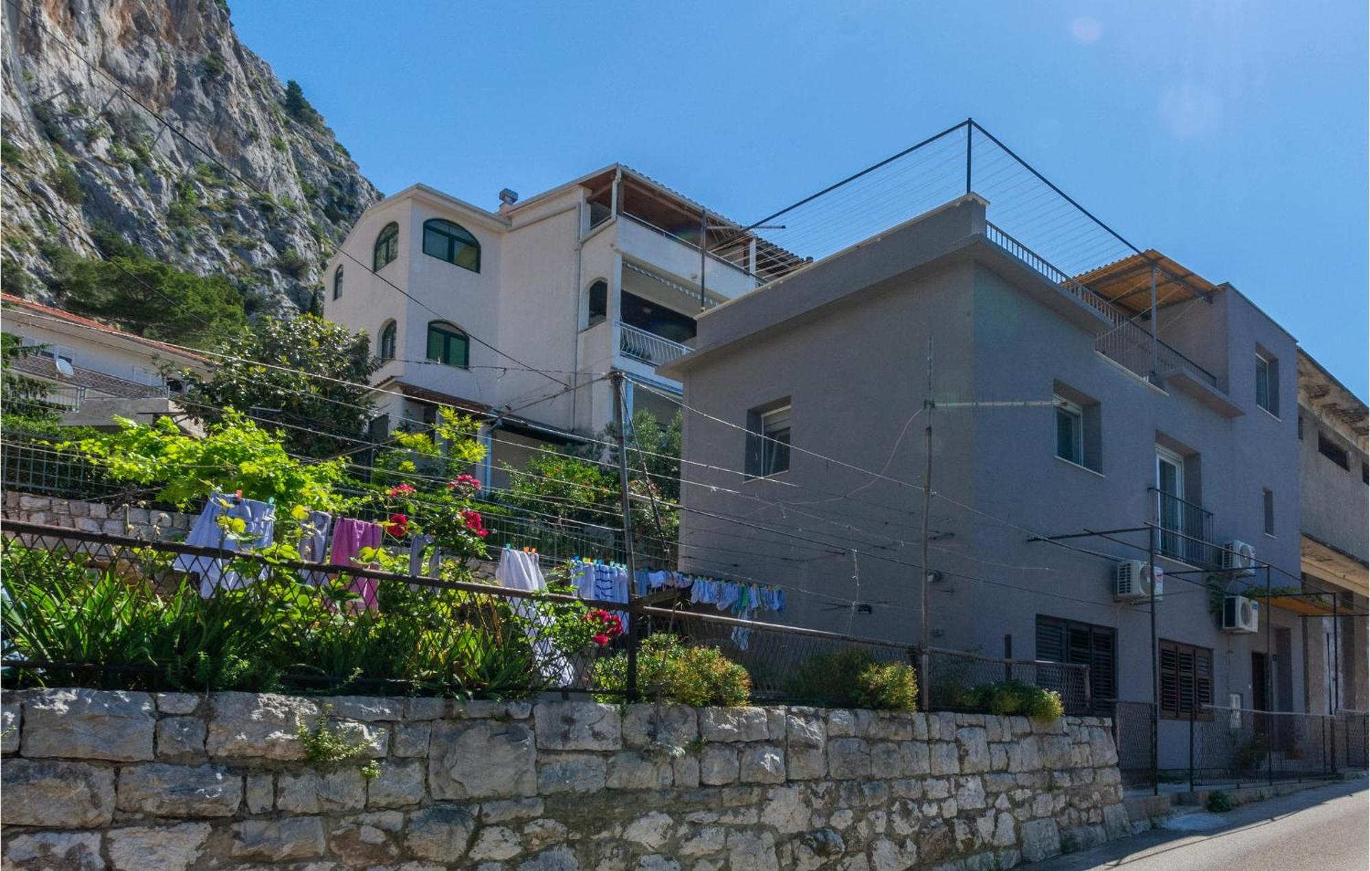 Gorgeous Apartment In Omis With Kitchen Eksteriør billede