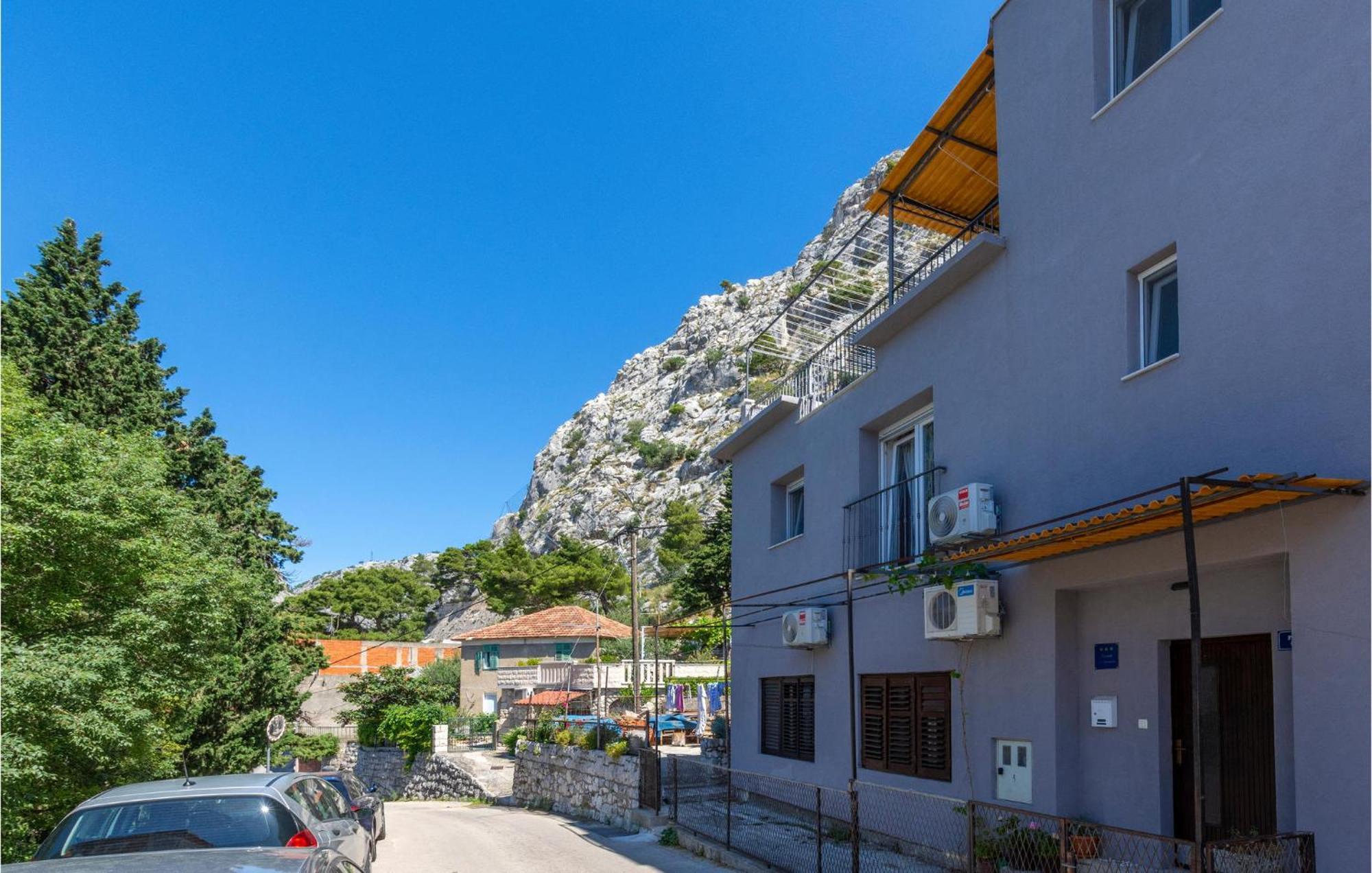 Gorgeous Apartment In Omis With Kitchen Eksteriør billede