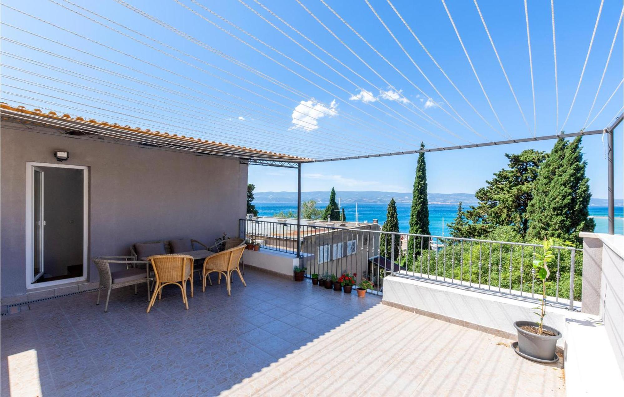 Gorgeous Apartment In Omis With Kitchen Eksteriør billede